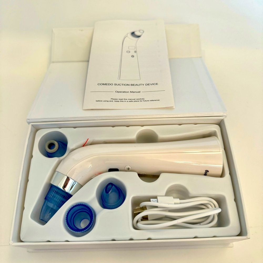 NWT. Comedo Blackhead Suction Beauty LED Device - NEW in Box.